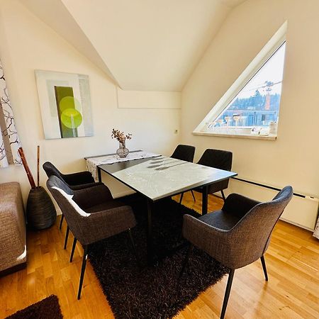 Superior-Apartment mit Pool und Seezugang Velden am Worthersee Bagian luar foto