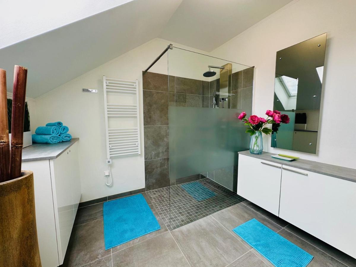 Superior-Apartment mit Pool und Seezugang Velden am Worthersee Bagian luar foto