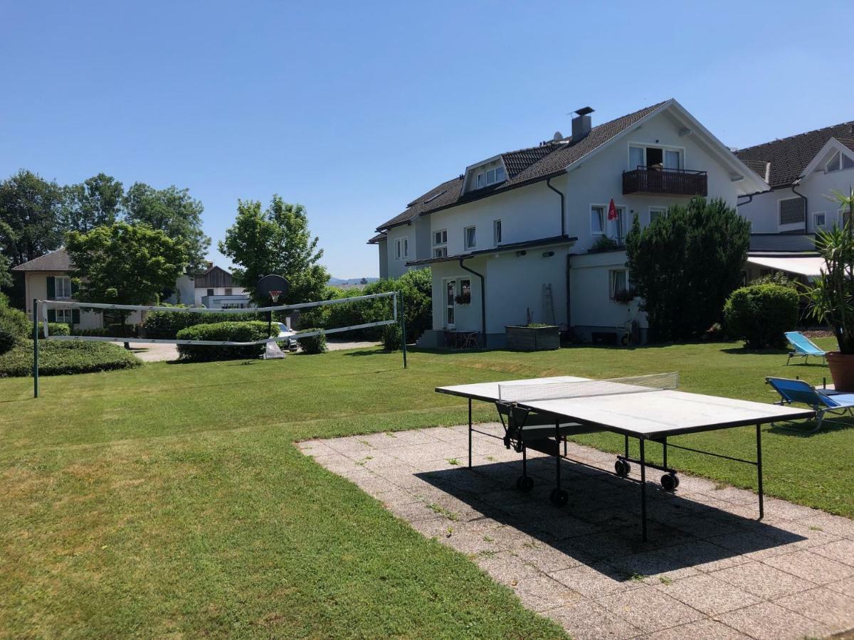 Superior-Apartment mit Pool und Seezugang Velden am Worthersee Bagian luar foto