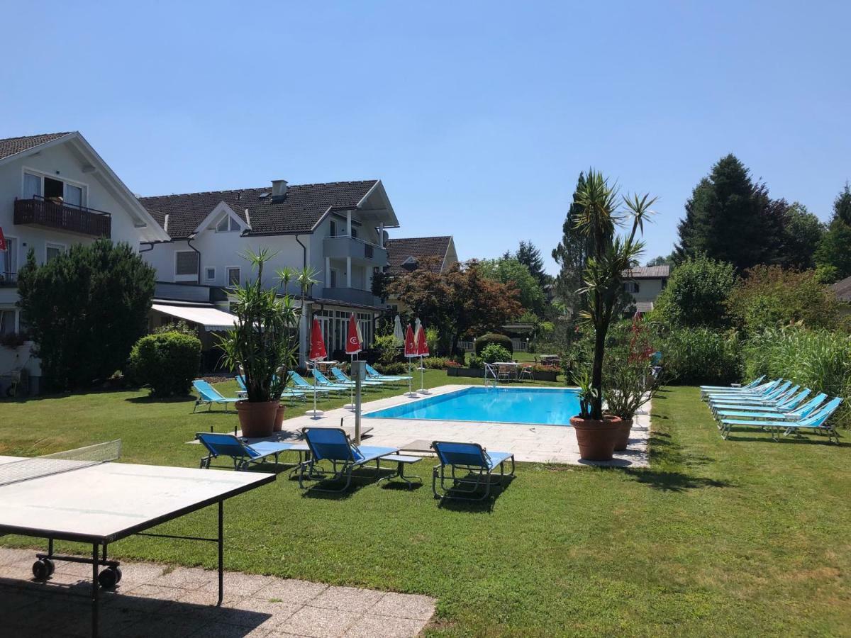 Superior-Apartment mit Pool und Seezugang Velden am Worthersee Bagian luar foto