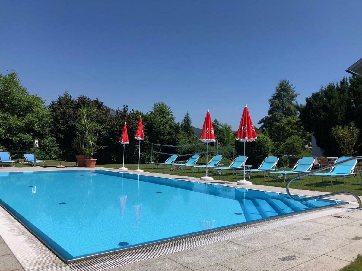 Superior-Apartment mit Pool und Seezugang Velden am Worthersee Bagian luar foto